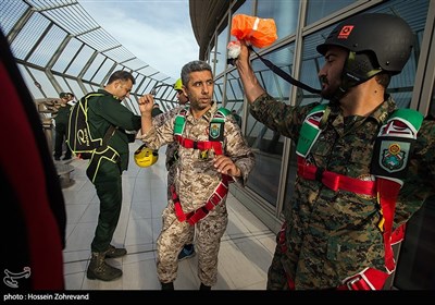 تكاوران،پرش،ميلاد