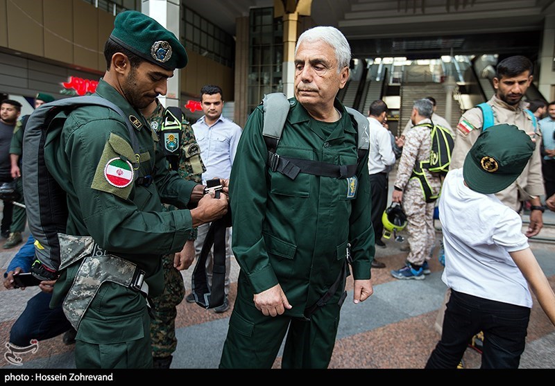 تكاوران،پرش،ميلاد