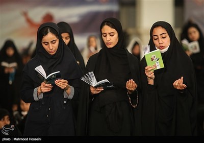 Iranians Mark Laylat Al-Qadr or Night of Destiny