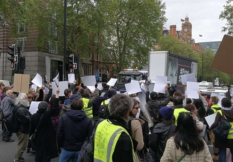 News Correspondent Attacked by French Police during Yellow Vest Protests (+Video)