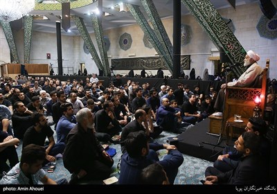 سخنرانی حجت الاسلام قرائتی در مراسم احیای شب قدر - دانشگاه تهران