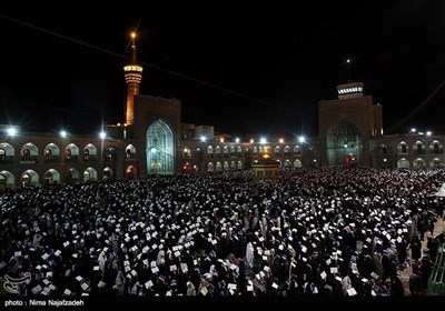 شب 23 رمضان المبارک حرم امام رضا (ع) کے مناظر