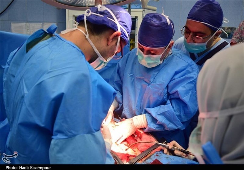 لأول مرة فی إیران، اجراء عملیات جراحیة فی الشریان الرئوی السری عند الأطفال