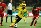 جام حذفی فوتبال| تساوی یک نیمه‌ای سپاهان و پرسپولیس در دیداری خشن