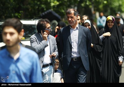 حضور محمدرضا باهنر در راهپیمایی روز جهانی قدس - تهران