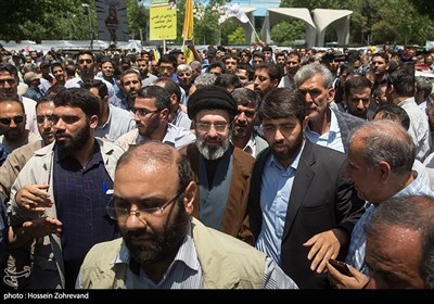 حضور حجت الاسلام سید مجتبی خامنه ای در راهپیمائی روز جهانی قدس در تهران