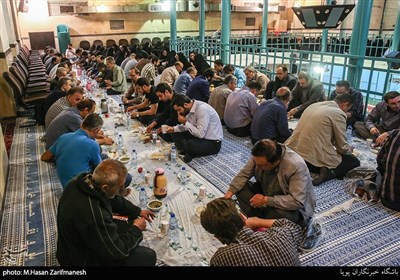 مراسم افطاری دانشگاهیان در حسینیه جماران