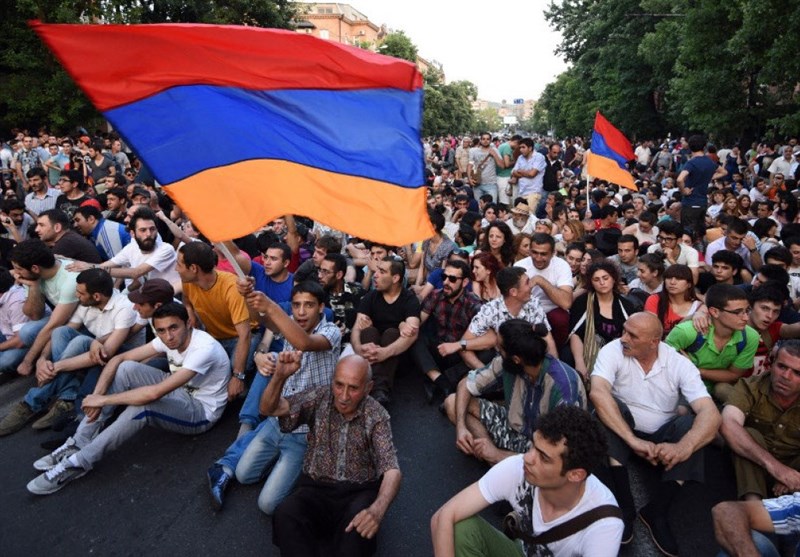 گزارش تسنیم| بحران سیاسی و نیاز به اصلاحات قانون اساسی در ارمنستان