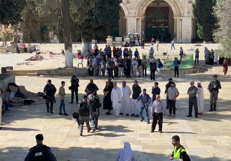Israeli Police Attack Palestinian Worshippers in Al-Aqsa Mosque (+Video)