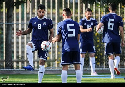 مرتضی پورعلی گنجی در تمرین تیم ملی فوتبال ایران