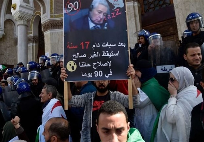 مخالفت 8 حزب الجزایری با ادامه حکومت بن صالح