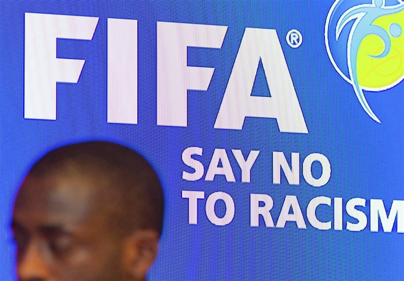 فوتبال جهان| از توقف تا لغو بازی در قوانین جدید فیفا برای مبارزه با تبعیض نژادی
