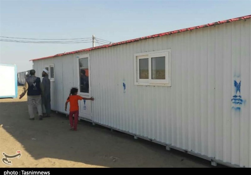 هدیه زوج جوان خوزستانی به سیل زدگان روستای مِگران سه + تصویر