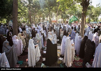 اقامه نماز عید فطر- امامزاده ابوالحسن(ع) تهران