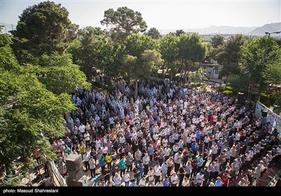 اقامه نماز عید فطر- امامزاده ابوالحسن(ع) تهران