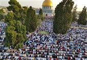 فلسطین|مشارکت 50 هزار نمازگزار در نماز جمعه مسجدالأقصی