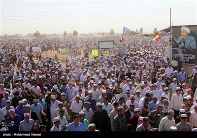اقامه نماز عید سعید فطر در بندر ترکمن 