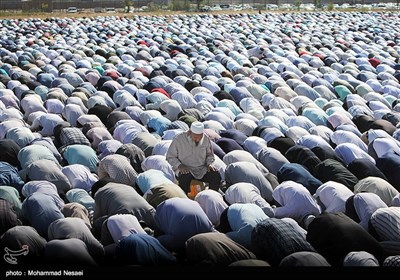 اقامه نماز عید سعید فطر در بندر ترکمن 