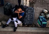 Mexican Migrants Removed from Border Camp after Family Separation Threat