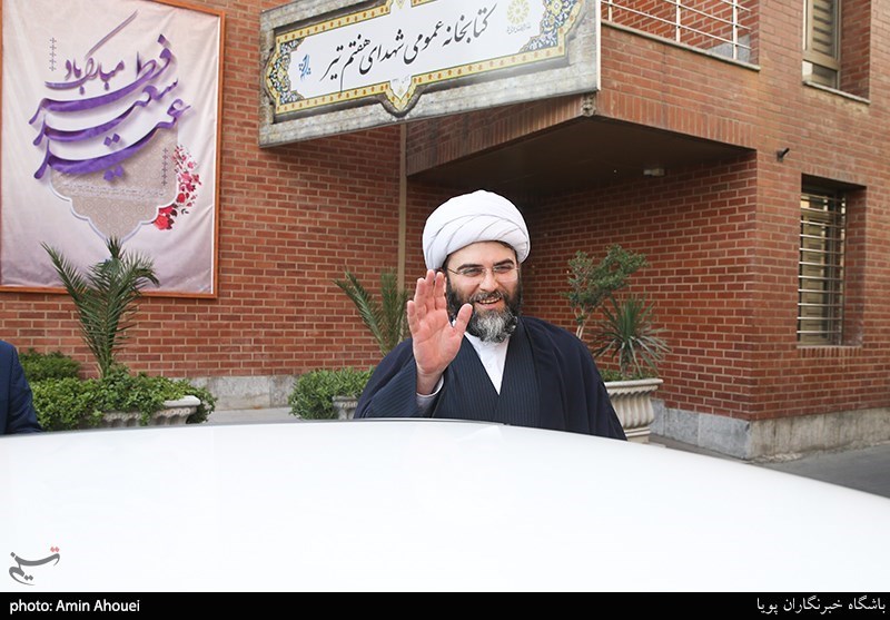 حضور حجت الاسلام قمی رئیس سازمان تبلیغات اسلامی در مراسم افتتاح نخستین نمایشگاه دائمی اسباب‌بازی‌های ایرانی