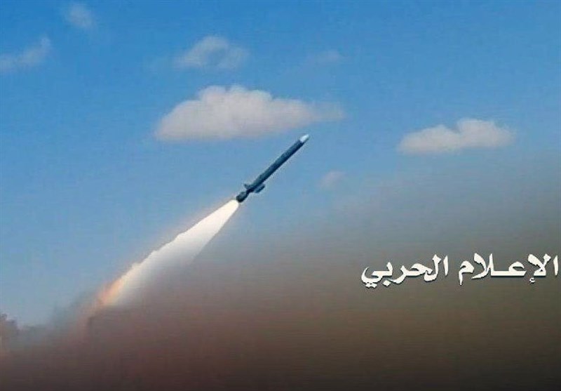 پاسخ یمنی‌ها به تجاوزات مستمر سعودی‌ها؛ حمله موشکی به فرودگاه «ابها» در عربستان