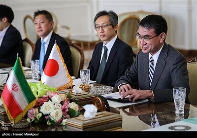 تانا کونو وزیر امور خارجه ژاپن در دیدار با محمدجواد ظریف