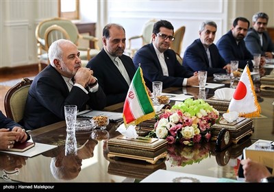 محمدجواد ظریف وزیر امور خارجه و هیئت همراه در دیدار با وزیر امور خارجه ژاپن