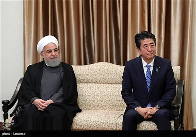 دیدار نخست وزیر ژاپن با رهبر معظم انقلاب