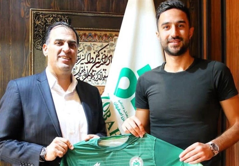 اصفهان| مدافع ذوب‌آهن قرارداد خود را با این تیم تمدید کرد