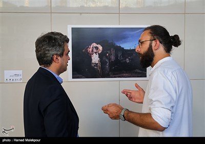 افتتاح نمایشگاه عکس "خانه‌ای که سیل برد، مهری که سیل آورد" در ایوان انتظار میدان ولیعصر(عج)