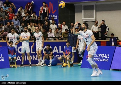 آخرین دیدار هفته سوم رقابت‌های لیگ ملت‌های والیبال 2019 را تیم‌های ملی ایران و روسیه برگزار کردند.در نهایت تیم ملی کشورمان با نتیجه سه بر صفر روسیه را بدرقه کرد.