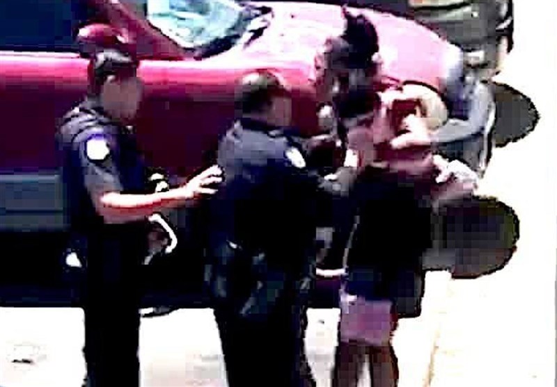 Disturbing Video Shows US Police Officer Aiming Gun at Black Family