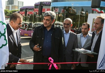 رونمایی اتوبوس و مینی‌بوس های درون شهری با حضور پیروز حناچی شهردار تهران