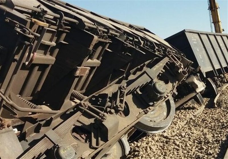 خروج از ریل قطار باری پاکستان در محدوده زاهدان/ حادثه خسارت جانی نداشت