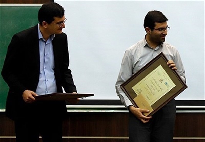 نهمین جایزه شهید علی‌محمدی در رشته فیزیک اعطا شد
