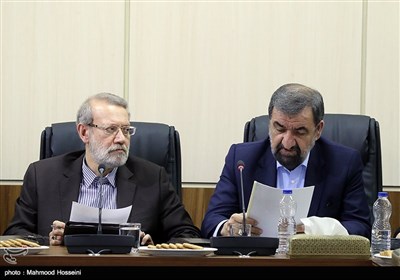 محسن رضایی و علی لاریجانی رئیس مجلس در جلسه مجمع تشخیص مصلحت نظام