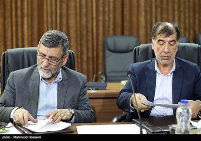 محمدرضا باهنر و محمدحسین صفار هرندی در جلسه مجمع تشخیص مصلحت نظام