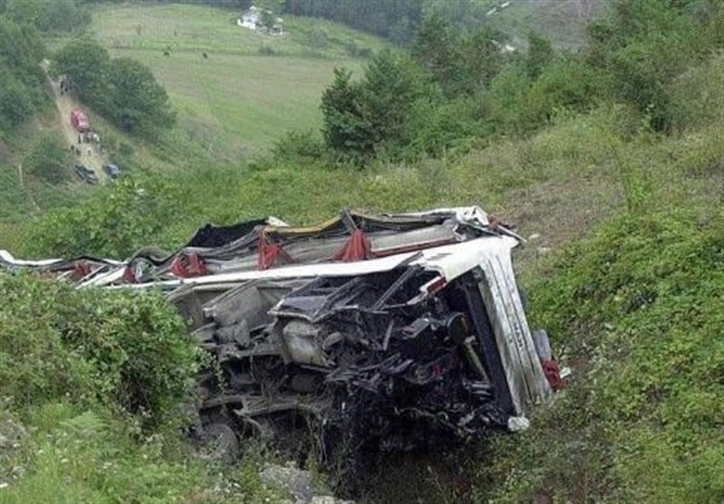 24 Die in Bus Crash in Northern Pakistan