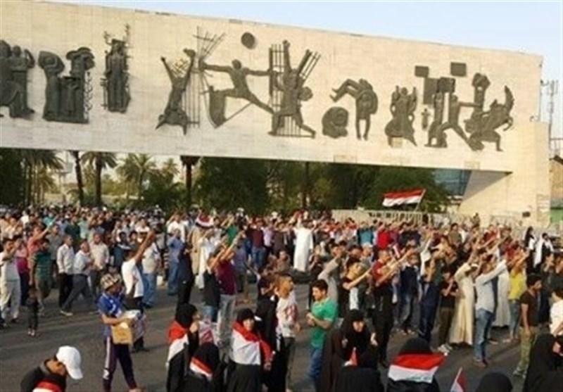 السلطات العراقیة تدعو إلى عدم التظاهر خارج ساحة التحریر