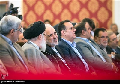محمدجواد ظریف وزیر امور خارجه در همایش نفس‌های سوخته در سالروز فاجعه شیمیایی سردشت 
