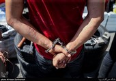 تهران| موادفروش برای فرار مأمور پلیس را به خودروها کوبید