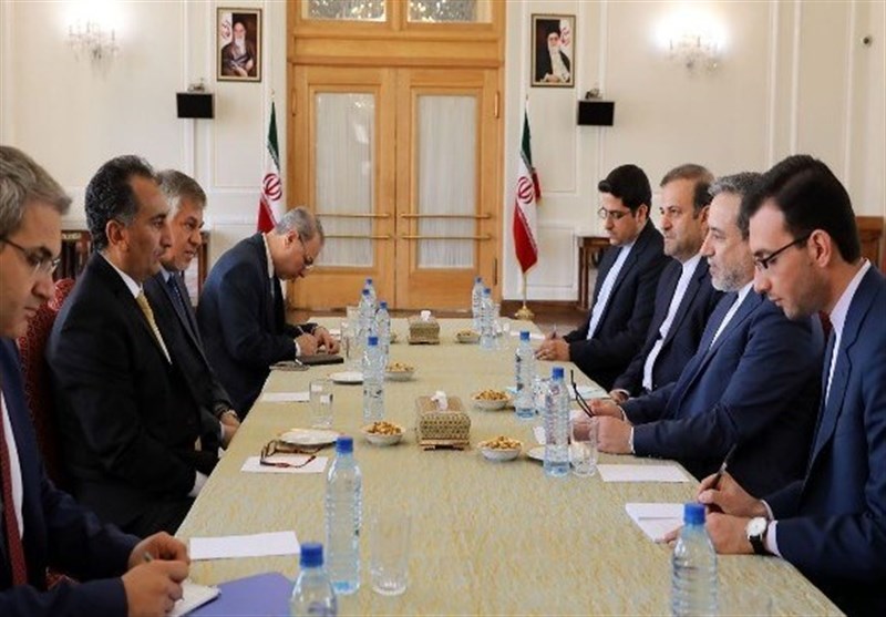 Iranian, Iraqi Diplomats Hold Political Talks in Tehran