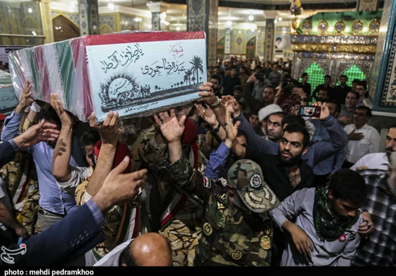 تشییع و تدفین 2 شهید خوزستانی دوران دفاع مقدس به روایت تصویر