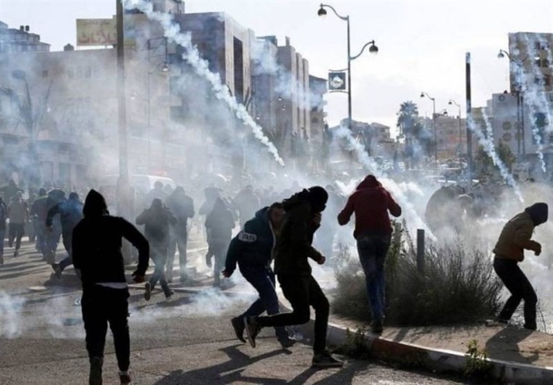 نبرد نابرابر فلسطینیان با اشغالگران؛ سنگ در برابر گلوله+ تصاویر