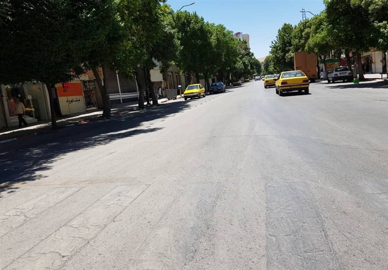 فقدان یکی از عوامل پیشگیری از تصادفات در کرمانشاه؛ وقتی خیابان‌ها فاقد خط‌کشی طولی است