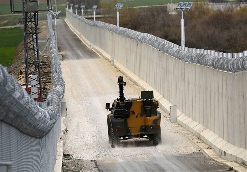 ترکیه اقدام به تقویت دیوار مرزی خود با سوریه کرد