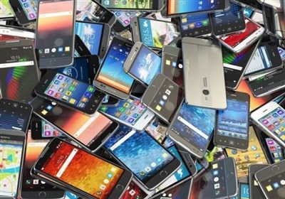  چرا تبلت و تجهیزات تلفن همراه در لیست تسهیل اخذ ضمانت‌نامه باقی ماند؟/ گمرک شفاف‌سازی کند 