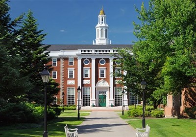  دانشگاه هاروارد، مخالف قانون محدودیت اقامت دانشجویان خارجی 