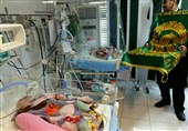 کاروان خدام رضوی از کودکان بیمارستان محمد کرمانشاهی عیادت کردند