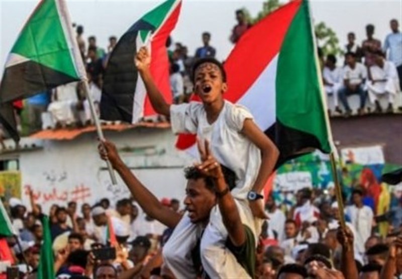 درخواست سودانی‌ها برای قصاص عاملان معترضان